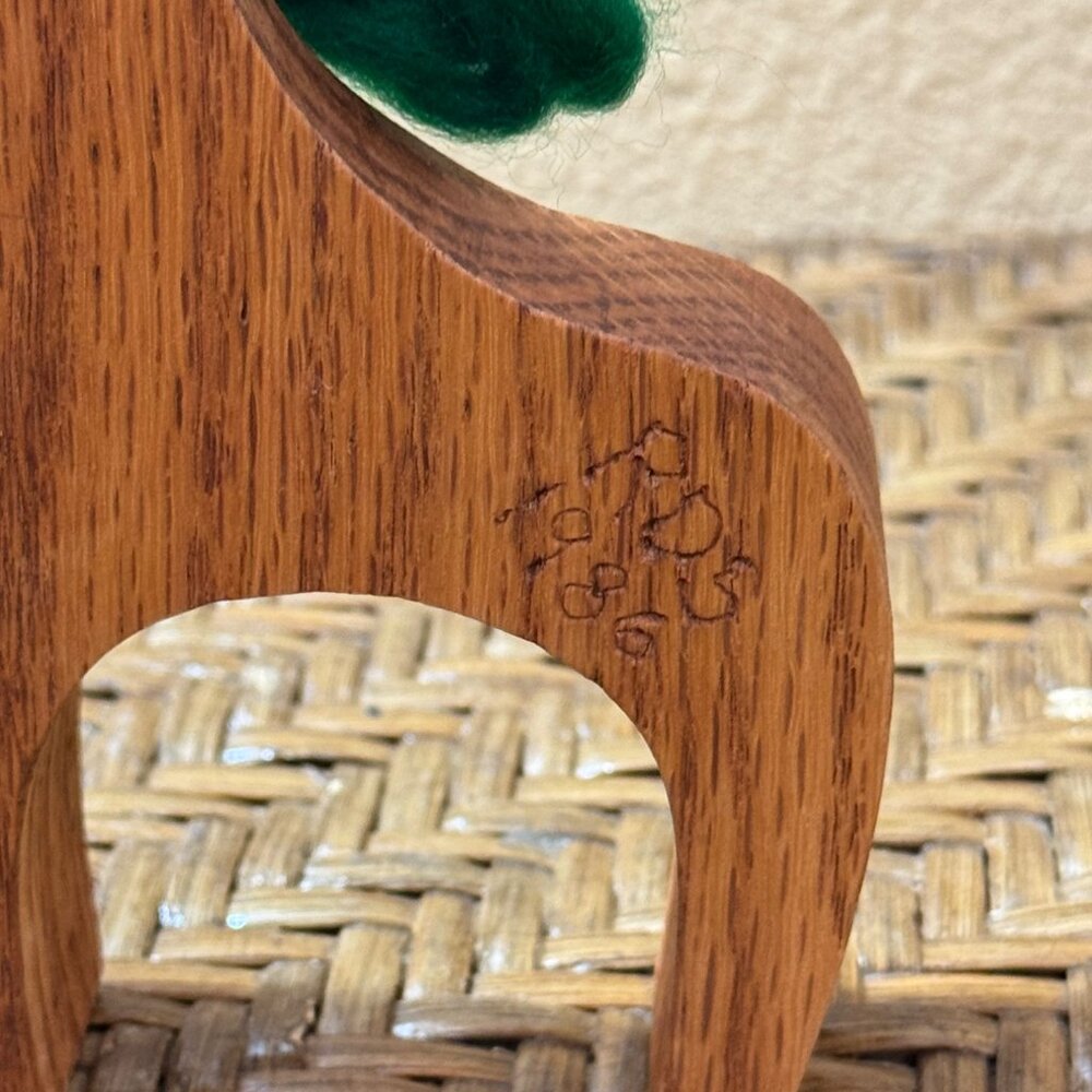 Vintage Handcrafted Wooden Reindeer Figurines With Red & Green Wool Bows 1986 - Picture 6 of 7